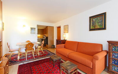 Terrasse des Alpes 618 760.33: Zimmer, Möbel, Eigentum, Wohnzimmer, Interior Design, Gebäude, Couch, Grundeigentum, Fussboden, Tabelle