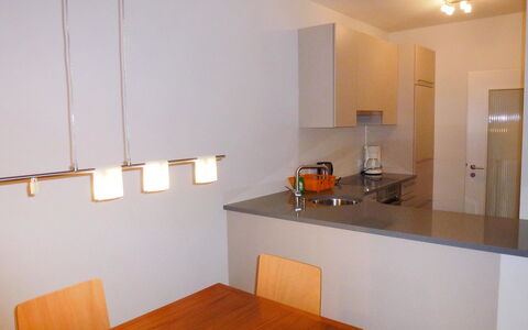 Aldesago 102: Zimmer, Eigentum, Interior Design, Möbel, Gebäude, Fussboden, Haus, Orange, Die Architektur, Decke