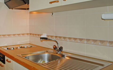 Caslano 100: Zapfhahn, Armatur, Countertop, Spüle, Cabinetry, Sinken, Holz, Küche, Interior Design, Herd