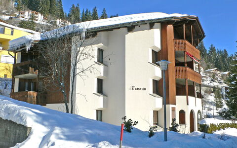 Flims 200: Gebäude, Daytime, Wohnung, Stadt, Wohngebiet, Nachbarschaft, Eigentumswohnung, Urban Design, Mischnutzung