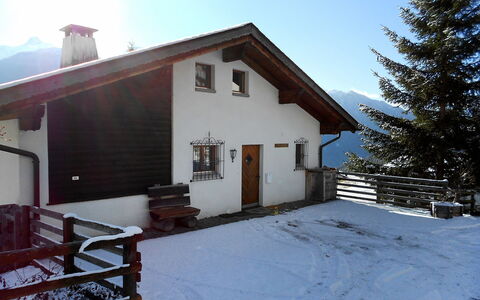 Haus Murena: Eigentum, Schnee, Haus, Winter, Zuhause, Gebäude, Abstellgleis, Hütte, Grundeigentum, Himmel