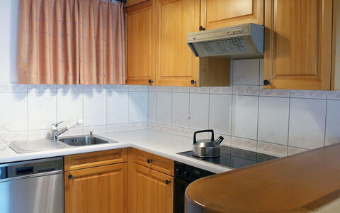 Utoring Plaz 030: Countertop, Cabinetry, Küche, Eigentum, Zimmer, Möbel, Interior Design, Gebäude, Grundeigentum, Schrank