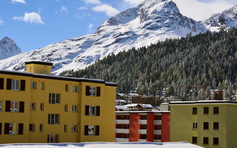 Chesa Fleury: Schnee, Berg, Bergforms, Gebirge, Winter, Eigentum, Alpen, Himmel, Bergstation, Bergdorf