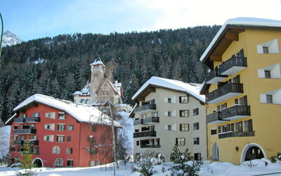 Vulpera 100: Schnee, Eigentum, Winter, Bergdorf, \Stadt, Dach, Grundeigentum, Gebäude, Bergstation, Zuhause