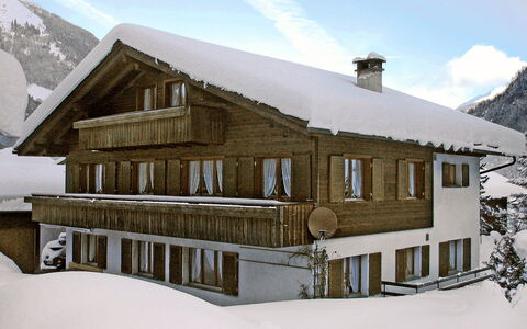 Untertal: Himmel, Schnee, Gebäude, Wolke, Fenster, Holz, Berg, Steigung, Haus, Hütte
