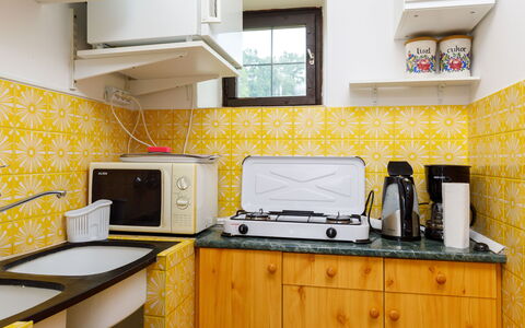 Romantica: Cabinetry, Countertop, Küche, Herd, Zapfhahn, Haushaltsgerät, Gebäude, Küchengerät, Spüle, Interior Design