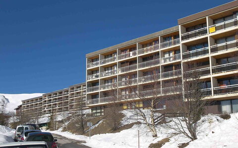 Cote Louve: Eigentum, Die Architektur, Gebäude, Schnee, Wohngebiet, Eigentumswohnung, Mischnutzung, Wohnung, Winter, Grundeigentum