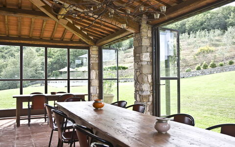 La Maccinaia 14: Eigentum, Zimmer, Gebäude, Haus, Decke, Interior Design, Tabelle, Möbel, Grundeigentum, Veranda