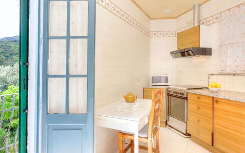 La Rectoria Ii: Cabinetry, Möbel, Eigentum, Countertop, Stuhl, Holz, Küche, Interior Design, Tabelle, Spüle