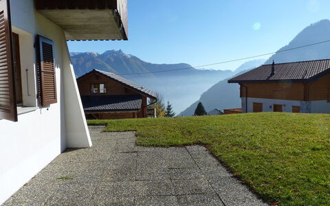 Arche: Himmel, Gebäude, Pflanze, Eigentum, Holz, Haus, Fenster, Steigung, Berg, Grundstueck
