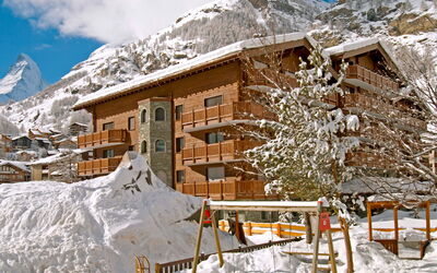 Zermatt 470: Winter, Schnee, Bergdorf, Eigentum, Berg, Gebirge, Geologisches Phänomen, Bergstation, Skiort, Haus