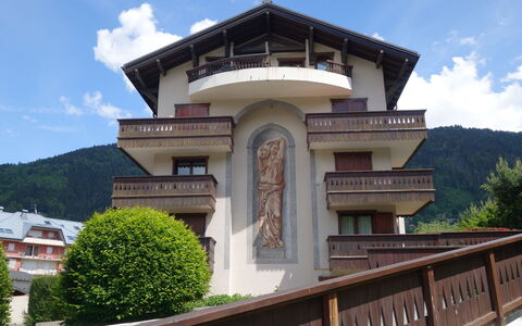Saint Gervais 475: Wolke, Himmel, Eigentum, Die Architektur, Gebäude, Baum, Pflanze, Grundeigentum, Fassade, Holz