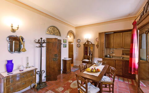 Santo Agostino: Zimmer, Eigentum, Gebäude, Interior Design, Möbel, Decke, Grundeigentum, Gelb, Haus, Suite