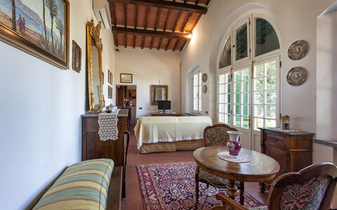 Vittoria: Eigentum, Zimmer, Gebäude, Interior Design, Möbel, Grundeigentum, Haus, Die Architektur, Decke, Estate