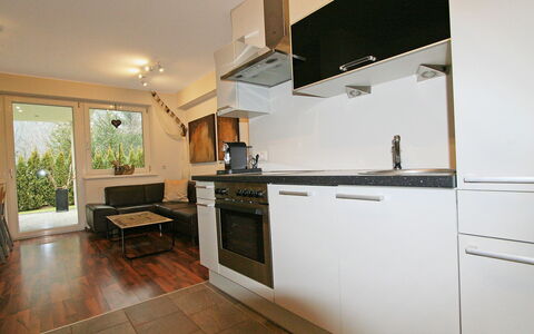 Matt: Eigentum, Zimmer, Countertop, Küche, Möbel, Gebäude, Cabinetry, Haus, Interior Design, Fussboden