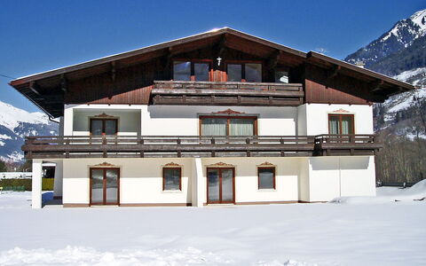 Bad Gastein 190: Himmel, Gebäude, Schnee, Eigentum, Fenster, Berg, Haus, Baum, Steigung, Pflanze