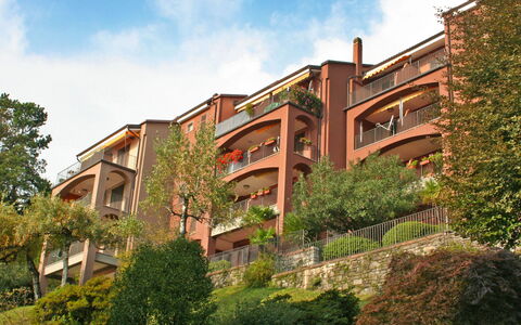 Residenza del Pascià: Wolke, Himmel, Pflanze, Gebäude, Baum, Grundstueck, Urban Design, Gras, Fenster, Nachbarschaft