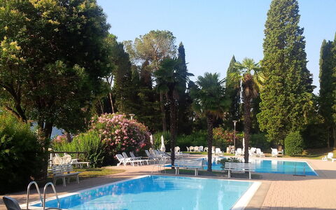 Residenza del Pascià: Schwimmbad, Eigentum, Freizeit, Grundeigentum, Wasser, Baum, Urlaub, Himmel, Gebäude, Wohngebiet