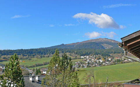 Valetta Sura: Himmel, Bergforms, Berg, Gebirge, Eigentum, Wolke, Daytime, Hügel, Bergstation, Baum