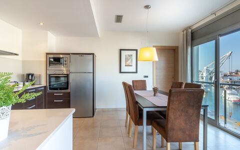 Empuriabrava 122: Zimmer, Eigentum, Möbel, Gebäude, Interior Design, Haus, Grundeigentum, Decke, Fussboden, Esszimmer