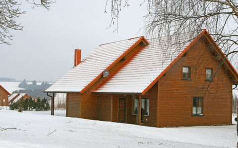 Funke: Gebäude, Himmel, Schnee, Eigentum, Fenster, Pflanze, Haus, Holz, Steigung, Baum