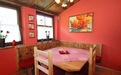 Christoph: Zimmer, Eigentum, Möbel, Gebäude, Tabelle, Interior Design, Esszimmer, Haus, Decke, Fussboden