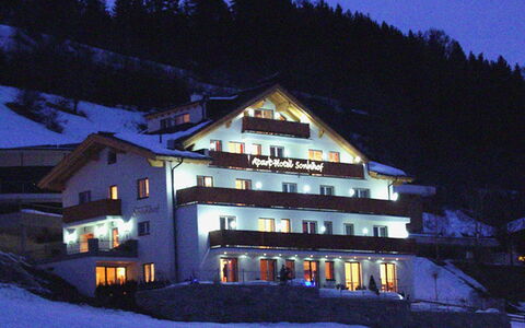 Fiss 600: Schnee, Haus, Winter, Eigentum, Zuhause, Himmel, Die Architektur, Berg, Gebäude, Grundeigentum