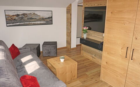 Fiss 600: Eigentum, Möbel, Komfort, Holz, Gebäude, Beleuchtung, Die Architektur, Interior Design, Wohnzimmer, Fussboden