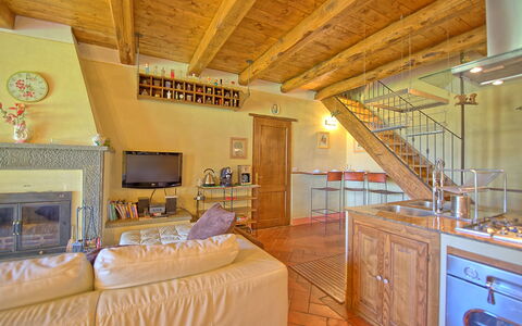 Villa Margherita: Zimmer, Eigentum, Möbel, Gebäude, Interior Design, Decke, Grundeigentum, Bett, Schlafzimmer, Haus