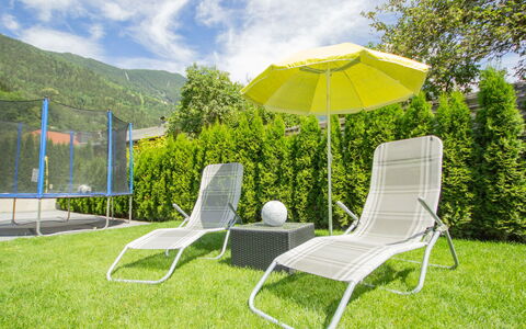 Ötztal: Wolke, Himmel, Pflanze, Eigentum, Möbel, Pflanzengemeinschaft, Stuhl, Natur, Schatten, Gartenmöbel