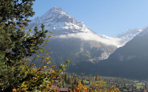 Chalet Shangri la: Bergforms, Berg, Natur, Gebirge, Bergstation, Natürliche Landschaft, Wildnis, Himmel, Vegetation, Blatt