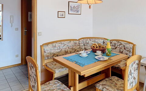 Schonach 125: Möbel, Interior Design, Holz, Flooring, Fussboden, Tabelle, Beleuchtung, Zimmer, Esszimmer, Küche & Esszimmer Tisch