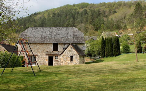 La Colinoise: Eigentum, Haus, Natürliche Landschaft, Hütte, Ländliches Gebiet, Gras, Bauernhaus, Zuhause, Grundstueck, Wiese