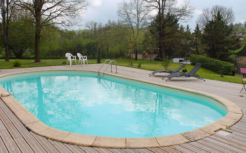 La Colinoise: Schwimmbad, Eigentum, Freizeit, Wasser, Hinterhof, Grundeigentum, Baum, Design, Haus, Verbundwerkstoff
