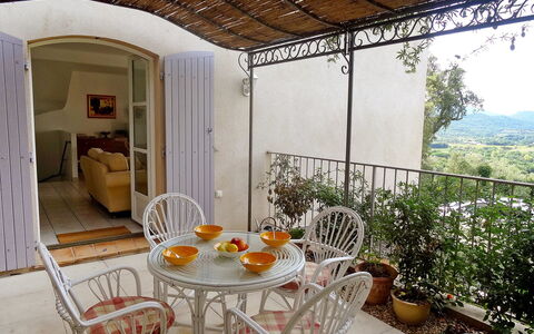 Les Migraniers 1: Eigentum, Zimmer, Gebäude, Haus, Möbel, Interior Design, Zuhause, Grundeigentum, Veranda, Tabelle