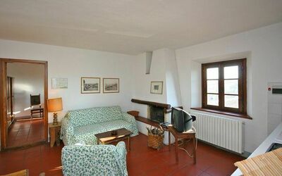 La Selva 4: Zimmer, Eigentum, Möbel, Gebäude, Interior Design, Haus, Fussboden, Hartholz, Wohnzimmer, Grundeigentum