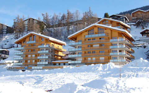 Nendaz 662: Himmel, Gebäude, Schnee, Berg, Fenster, Welt, Steigung, Haus, Wolke, Baum