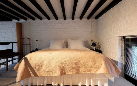 Holly Lodge Coach House: Möbel, Bett, Interior Design, Wand, Schlafzimmer, Fussboden, Flooring, Holz, Decke, Bedding