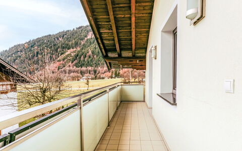 Rosi: Holz, Möbel, Flooring, Interior Design, Fussboden, Decke, Wohnung, Zimmer, Holzbeize, Stuhl