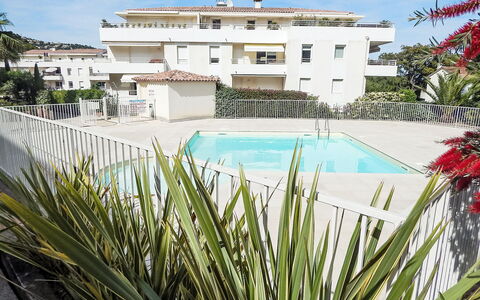 Cavalaire 350: Blau, Schwimmbad, Resort, Schatten, Eco Hotel, Hotel, Tropen, Landscaping, Villa