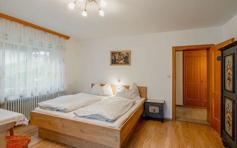 Haus Viktoria: Möbel, Eigentum, Cabinetry, Holz, Komfort, Tabelle, Schublade, Tür, Gebäude
