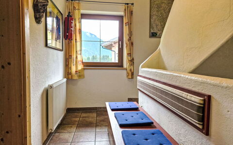 Längenfeld 165: Decke, Zimmer, Holzbeize, Hartholz, Lack, Hotel, Sperrholz, Bilderrahmen