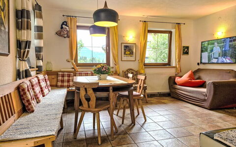 Längenfeld 165: Möbel, Holz, Interior Design, Tabelle, Stuhl, Wohnzimmer, Couch, Hütte, Küche & Esszimmer Tisch, Kaffetisch