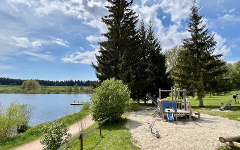 Sonnenbühl: Wasser, Gewässer, Baum, Wasservorräte, Bank, Wasserweg, See, Wasserlauf, Reservoir