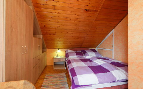 Hibiscus: Gebäude, Holz, Komfort, Haus, Textil, Fussboden, Bett, Flooring, Hartholz, Decke