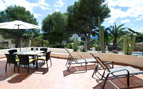 Luz Y Paz: Eigentum, Möbel, Tisch Im Freien, Terrasse, Tabelle, Grundeigentum, Gebäude, Resort, Restaurant, Freizeit