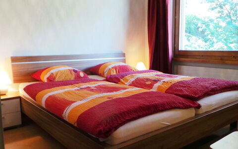 Memory: Schlafzimmer, Bett, Möbel, Bettdecke, Zimmer, Bettrahmen, Bedding, Eigentum, Interior Design, Matratze
