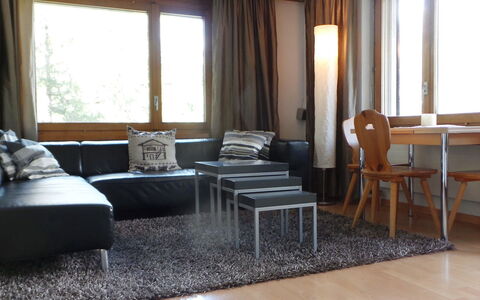 Memory: Zimmer, Eigentum, Möbel, Wohnzimmer, Interior Design, Fussboden, Gebäude, Tabelle, Grundeigentum, Haus