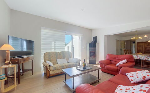 Sables Blancs: Möbel, Flooring, Couch, Fussboden, Interior Design, Holz, Decke, Wohnzimmer, Zimmer, Zuhause