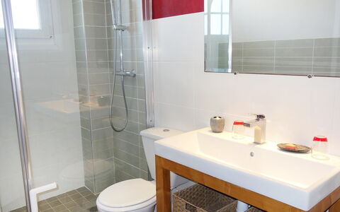 Sables Blancs: Badezimmer, Eigentum, Zimmer, Interior Design, Fliese, Haus, Grundeigentum, Die Architektur, Zapfhahn, Fussboden
